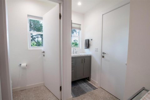 House in Arcadia, Florida 3 bedrooms, 182.83 sq.m. № 2201602 - photo 19
