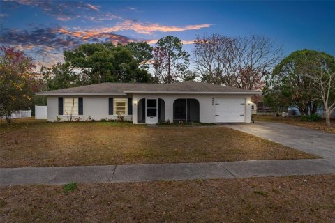 House in Spring Hill, Florida 3 bedrooms, 129.13 sq.m. № 1910774 - photo 3
