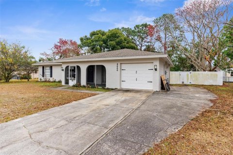 House in Spring Hill, Florida 3 bedrooms, 129.13 sq.m. № 1910774 - photo 4