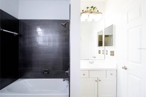 Condominio en venta en Orlando, Florida, 1 dormitorio, 55.65 m2 № 2225306 - foto 11