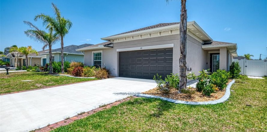 Casa en Rotonda, Florida 4 dormitorios, 167.32 m2 № 1776616