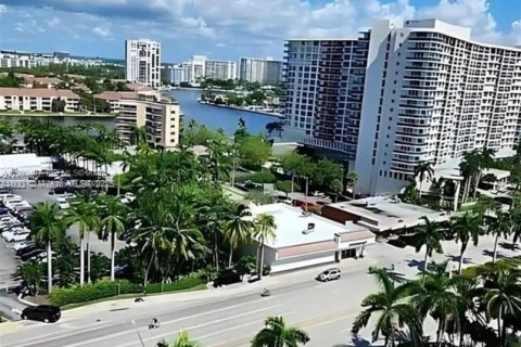 Condominio en venta en Hollywood, Florida, 1 dormitorio, 81.75 m2 № 1929924 - foto 24