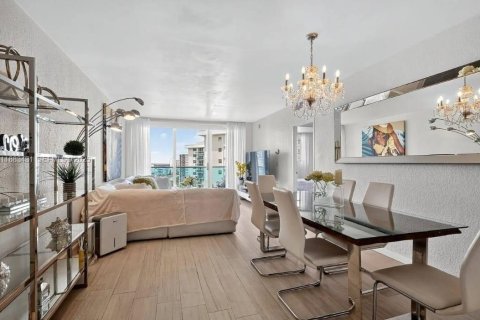 Condominio en venta en Hollywood, Florida, 1 dormitorio, 81.75 m2 № 1929924 - foto 27