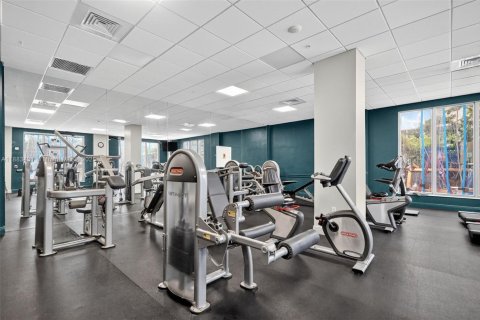 Condo in Hollywood, Florida, 1 bedroom № 1929924 - photo 17