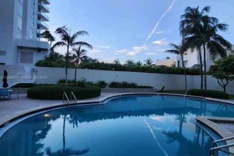 Condominio en venta en Hollywood, Florida, 1 dormitorio, 81.75 m2 № 1929924 - foto 25