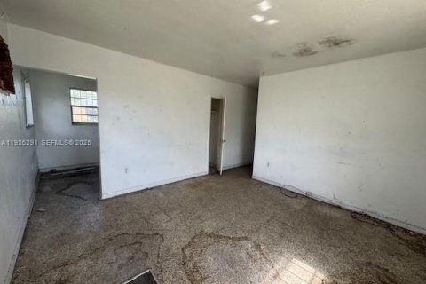 House in Miami-Dade, Florida № 1986750 - photo 8