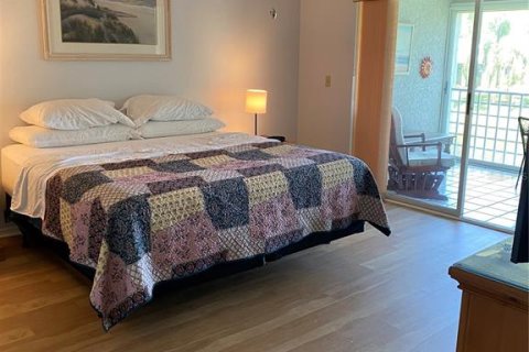 Condominio en alquiler en Bradenton, Florida, 2 dormitorios, 115.2 m2 № 231569 - foto 16