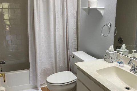 Condominio en alquiler en Bradenton, Florida, 2 dormitorios, 115.2 m2 № 231569 - foto 19