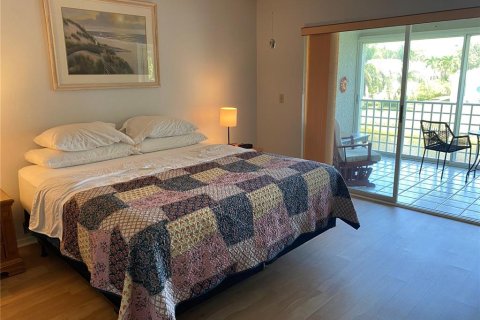 Condominio en alquiler en Bradenton, Florida, 2 dormitorios, 115.2 m2 № 231569 - foto 13