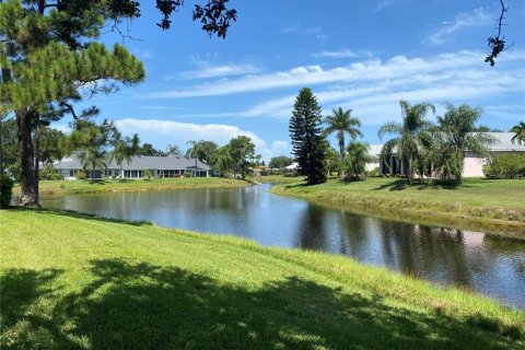 Condominio en alquiler en Bradenton, Florida, 2 dormitorios, 115.2 m2 № 231569 - foto 5