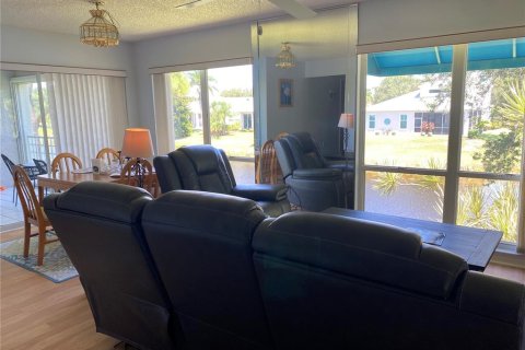 Condominio en alquiler en Bradenton, Florida, 2 dormitorios, 115.2 m2 № 231569 - foto 9