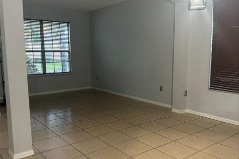 Casa en alquiler en Haines City, Florida, 7 dormitorios, 266.07 m2 № 1919004 - foto 3