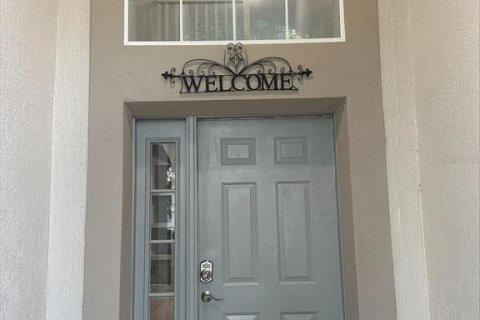 Casa en alquiler en Haines City, Florida, 7 dormitorios, 266.07 m2 № 1919004 - foto 2