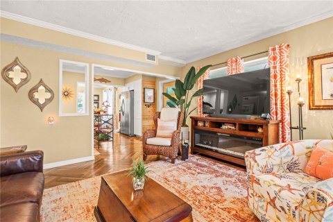 House in New Port Richey, Florida 2 bedrooms, 80.27 sq.m. № 1916405 - photo 9