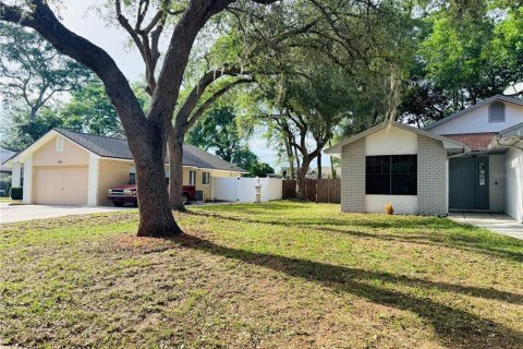 Villa ou maison à louer à Orlando, Floride: 3 chambres, 131.92 m2 № 2105765 - photo 2