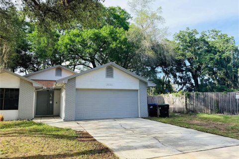 Villa ou maison à louer à Orlando, Floride: 3 chambres, 131.92 m2 № 2105765 - photo 3
