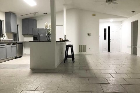 Villa ou maison à louer à Orlando, Floride: 3 chambres, 131.92 m2 № 2105765 - photo 6