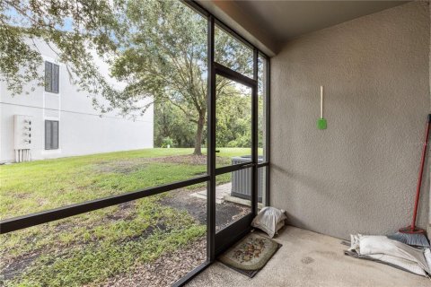 Touwnhouse à vendre à Tampa, Floride: 2 chambres, 115.94 m2 № 1906316 - photo 22