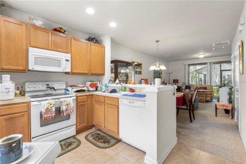 Touwnhouse à vendre à Tampa, Floride: 2 chambres, 115.94 m2 № 1906316 - photo 3