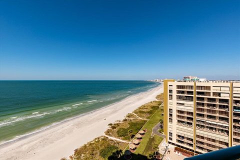 Condo in Clearwater, Florida, 2 bedrooms  № 2128148 - photo 21