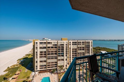 Condo in Clearwater, Florida, 2 bedrooms  № 2128148 - photo 19