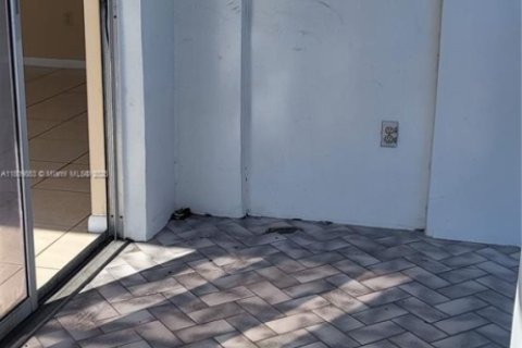 Снять в аренду кондоминиум в Майами, Флорида 2 спальни, 119.94м2, № 1865397 - фото 9