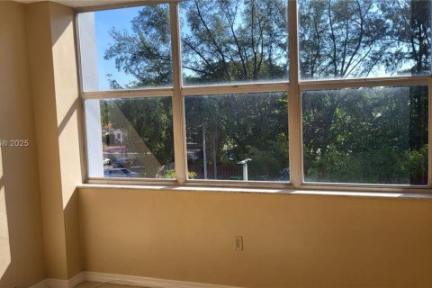 Снять в аренду кондоминиум в Майами, Флорида 2 спальни, 119.94м2, № 1865397 - фото 15