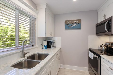 Condominio en venta en Holmes Beach, Florida, 2 dormitorios, 86.12 m2 № 1902020 - foto 12