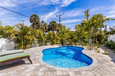 Condominio en venta en Holmes Beach, Florida, 2 dormitorios, 86.12 m2 № 1902020 - foto 2