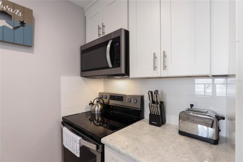 Condominio en venta en Holmes Beach, Florida, 2 dormitorios, 86.12 m2 № 1902020 - foto 13