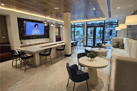 Condominio en alquiler en North Miami, Florida, 2 dormitorios, 101.08 m2 № 2036339 - foto 29