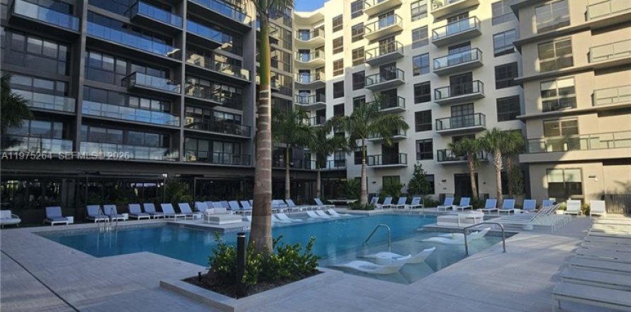 Condominio en North Miami, Florida, 2 dormitorios  № 2036339