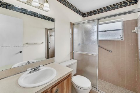 House in West Palm Beach, Florida 2 bedrooms, 125.05 sq.m. № 1891180 - photo 20