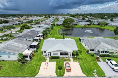 House in West Palm Beach, Florida 2 bedrooms, 125.05 sq.m. № 1891180 - photo 5