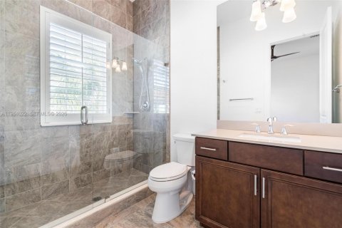 Casa en alquiler en Fort Lauderdale, Florida, 3 dormitorios, 226.31 m2 № 2025676 - foto 26