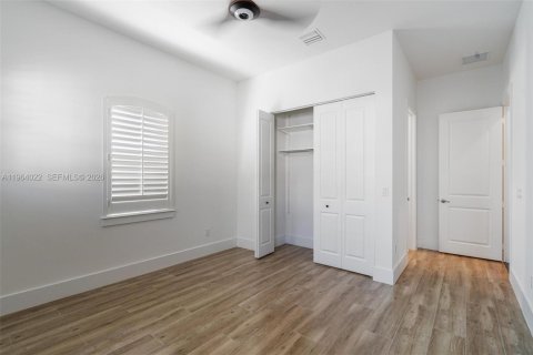 Casa en alquiler en Fort Lauderdale, Florida, 3 dormitorios, 226.31 m2 № 2025676 - foto 21