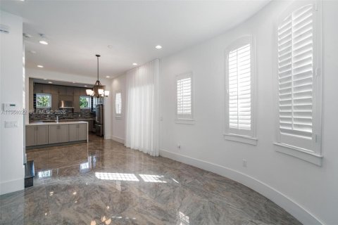 Casa en alquiler en Fort Lauderdale, Florida, 3 dormitorios, 226.31 m2 № 2025676 - foto 11