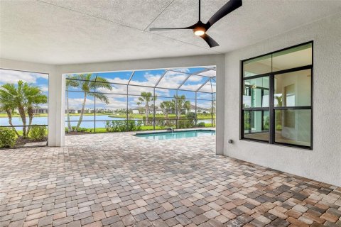 House in Sarasota, Florida 4 bedrooms, 271.46 sq.m. № 1630553 - photo 27