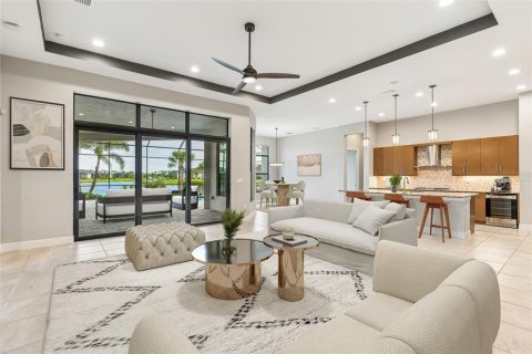 House in Sarasota, Florida 4 bedrooms, 271.46 sq.m. № 1630553 - photo 4