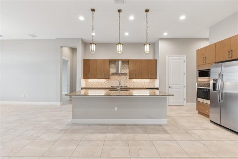 House in Sarasota, Florida 4 bedrooms, 271.46 sq.m. № 1630553 - photo 5