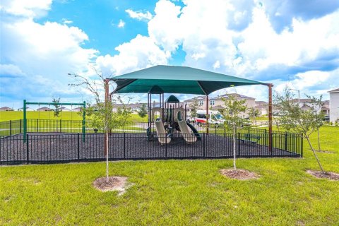 Casa en venta en Haines City, Florida, 4 dormitorios, 187.66 m2 № 2156789 - foto 25