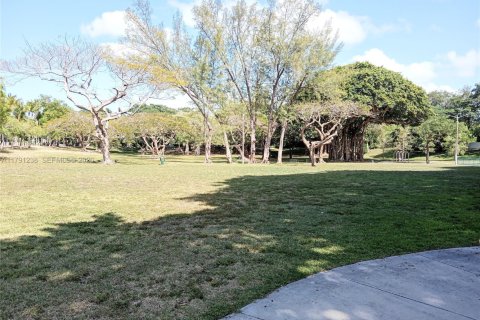 Terrain à vendre à Miami, Floride № 1699323 - photo 7