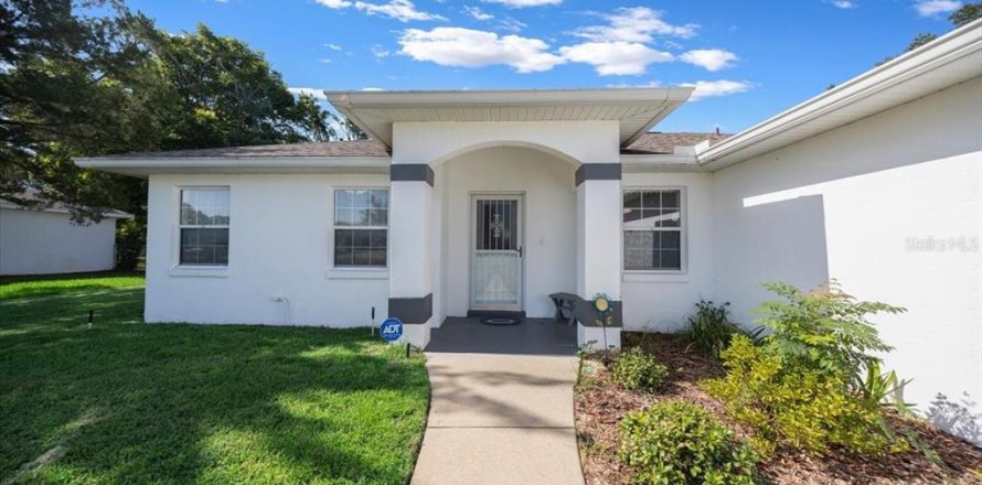House in Ocala, Florida 3 bedrooms, 137.12 sq.m. № 1873376