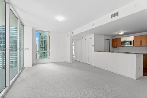 Condo in Miami, Florida, 2 bedrooms  № 2249429 - photo 4