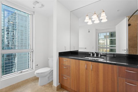 Condo in Miami, Florida, 2 bedrooms  № 2249429 - photo 8