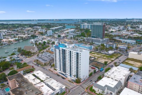 Condo in Miami Beach, Florida, 1 bedroom  № 1954888 - photo 28