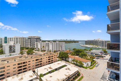 Condo in Miami Beach, Florida, 1 bedroom  № 1954888 - photo 24