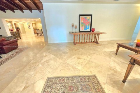 House in Pinecrest, Florida 4 bedrooms, 377.55 sq.m. № 1820012 - photo 7