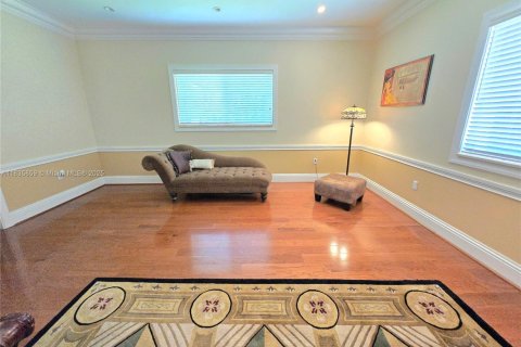 House in Pinecrest, Florida 4 bedrooms, 377.55 sq.m. № 1820012 - photo 20
