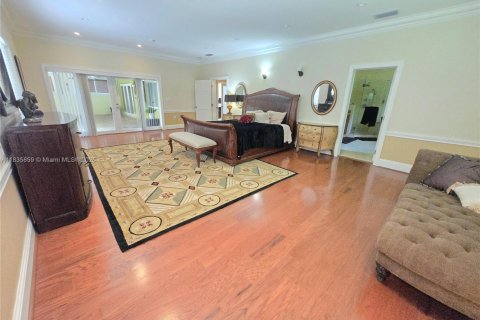 House in Pinecrest, Florida 4 bedrooms, 377.55 sq.m. № 1820012 - photo 19
